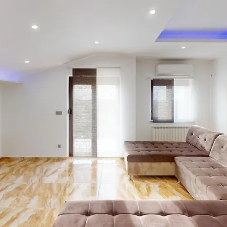 Apartment Gogi *